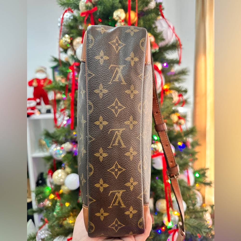 Louis Vuitton Brown Monogram Messenger Bag - Picture 10 of 17